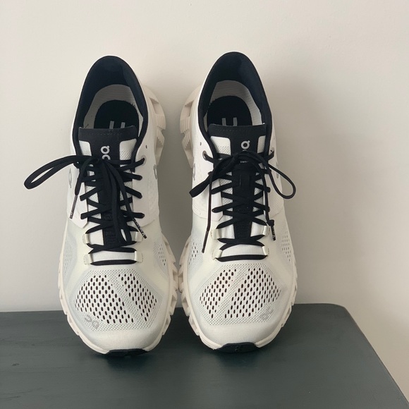 ⚡️Women’s Cloud X Training Shoe⚡️ - Picture 3 of 5